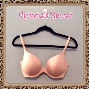 EUC Victoria’s Secret T-Shirt Uplift Semi Demi
